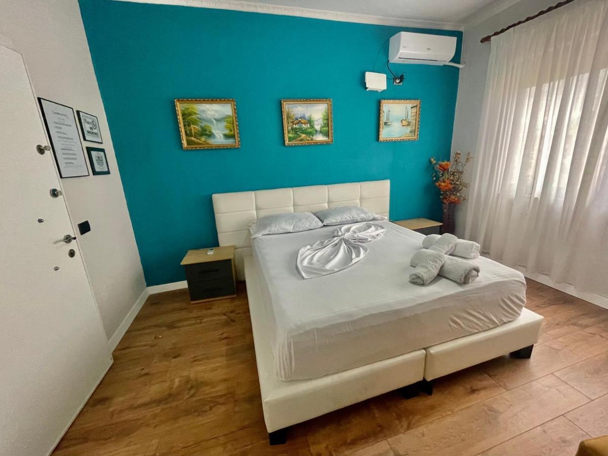 Central Room Private Entry And Bathroom Tirana Exterior photo